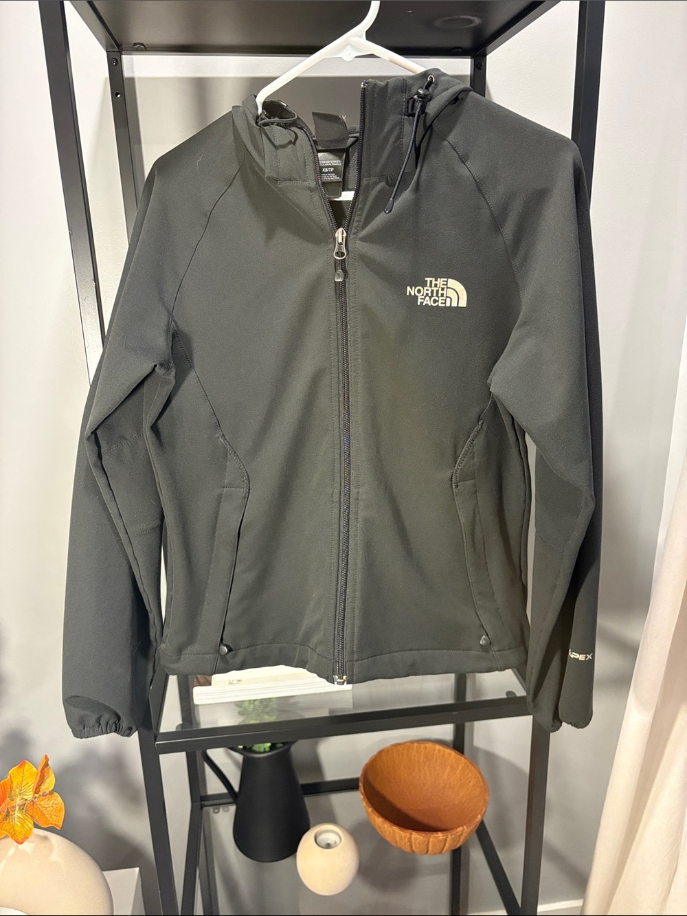 271 The North Face Black Hooded Softshell Jacket